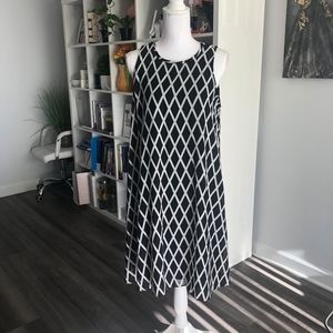 Black and white dress sandra  Darren